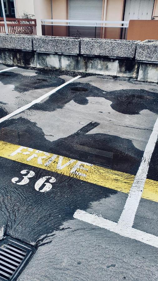 Le Continental Beau T2 Plein Centre + Parking Apartman Annecy Kültér fotó